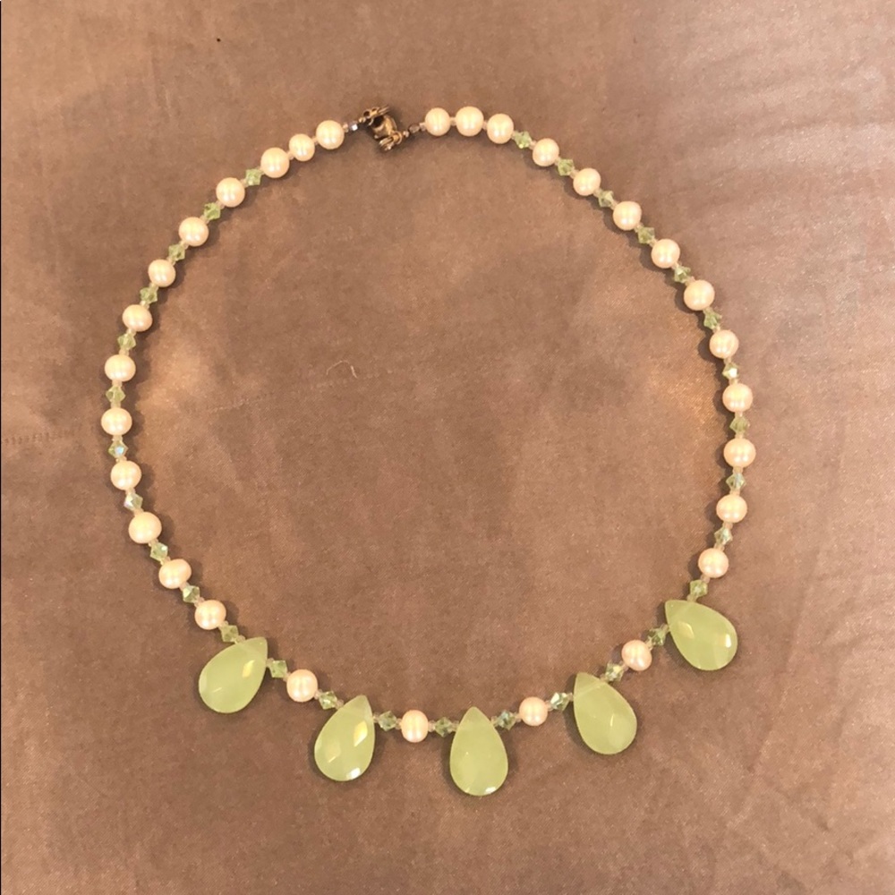 Pearl and quartz necklace